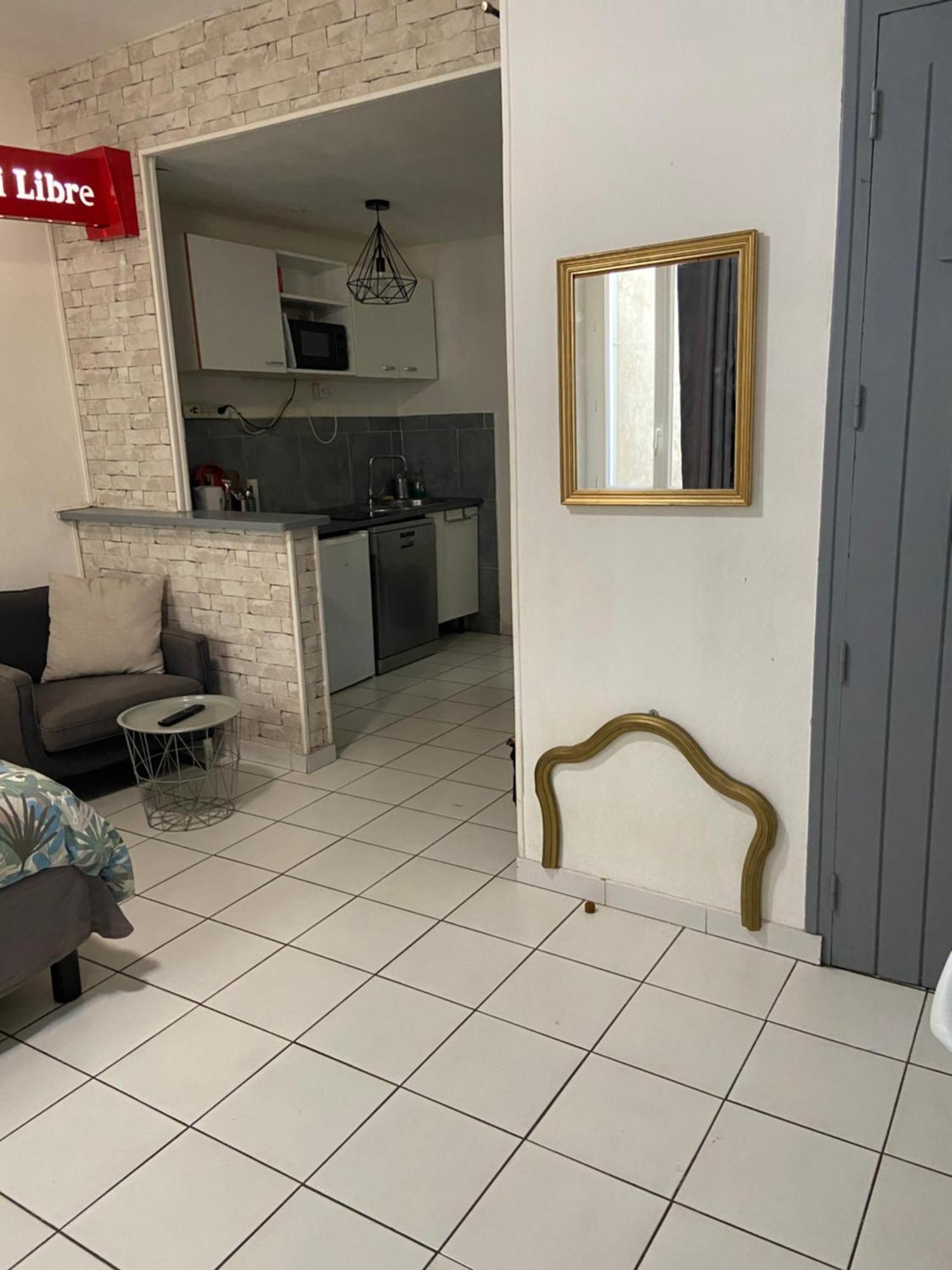 Studio Triangle Arene Gare Maison Carree Placette Ним Экстерьер фото